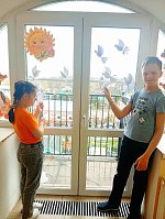 "Окна Победы". Наши воспитанники зажгли праздничный огонёк памяти